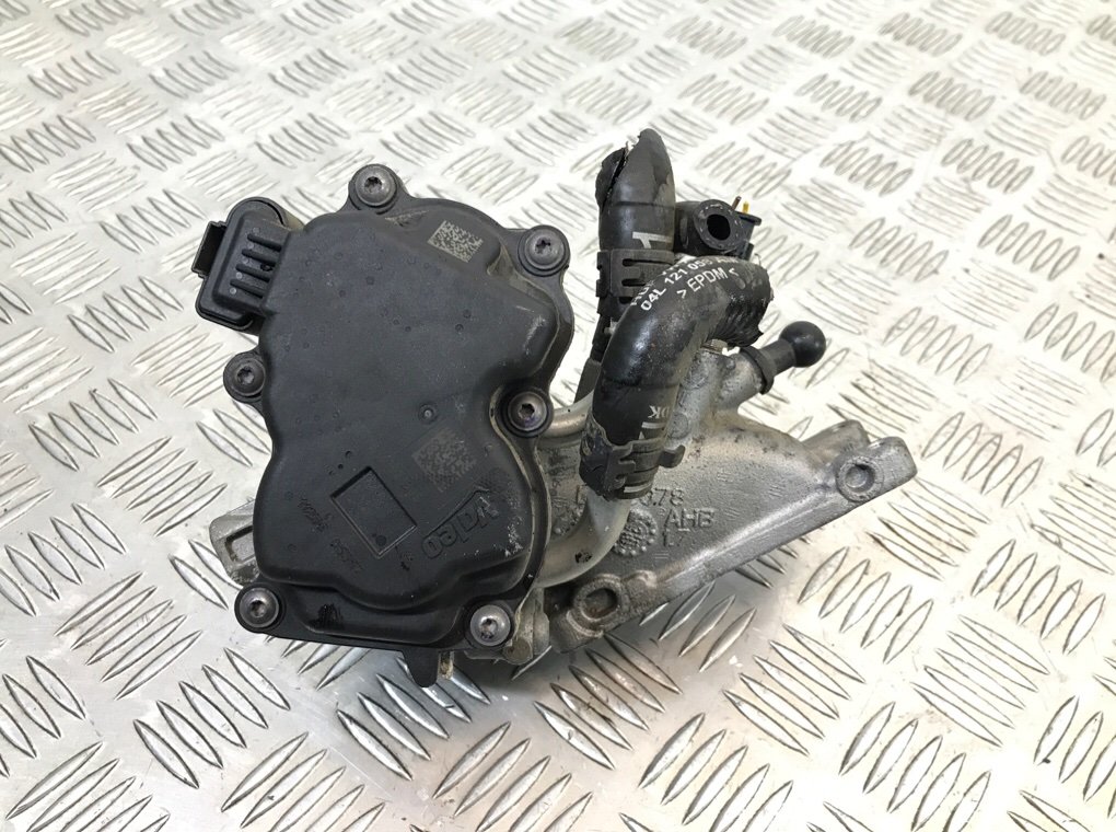 Заслонка дроссельная бу для Volkswagen Passat B8 1.6 TDi,  2016 г.