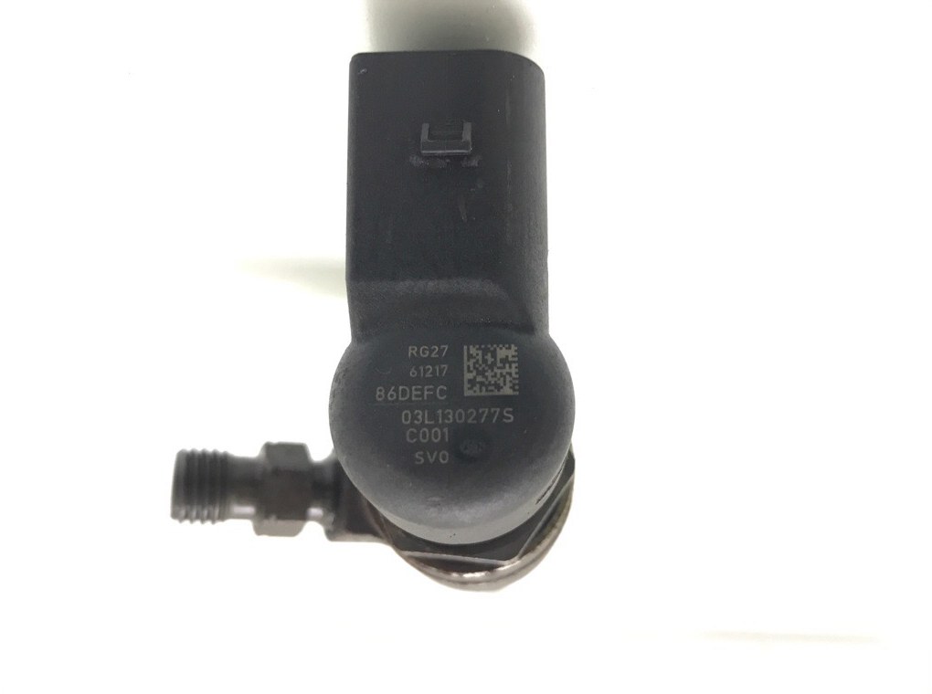 Форсунка бу для Seat Ibiza  1.6 TDi,  2010 г.