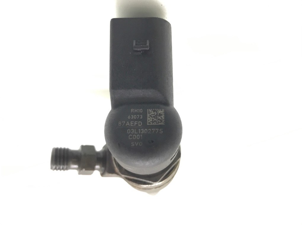 Форсунка бу для Seat Ibiza  1.6 TDi,  2010 г.