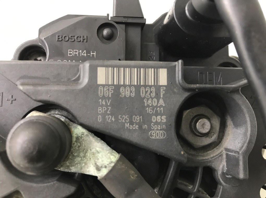 Генератор бу для Seat Ibiza  1.6 TDi,  2011 г.