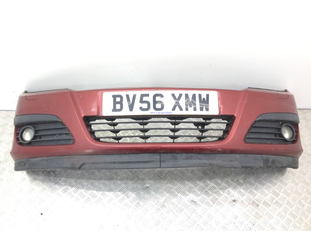 Бампер передний бу для Opel Astra H 1.6 i, 2006 г.