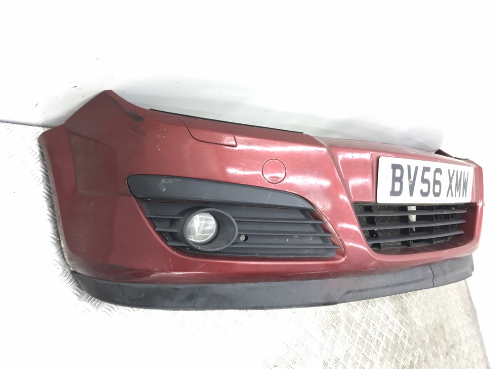 Бампер передний бу для Opel Astra H 1.6 i, 2006 г. Бампер передний бу для Opel Astra H 1.6 i, 2006 г.