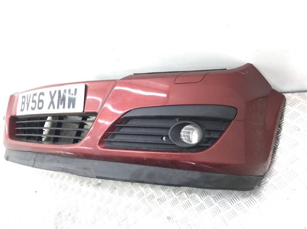 Бампер передний бу для Opel Astra H 1.6 i, 2006 г. Бампер передний бу для Opel Astra H 1.6 i, 2006 г.