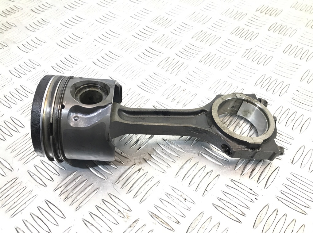 Поршень бу для Ford Mondeo 3 2.0 TDCi, 2006 г.