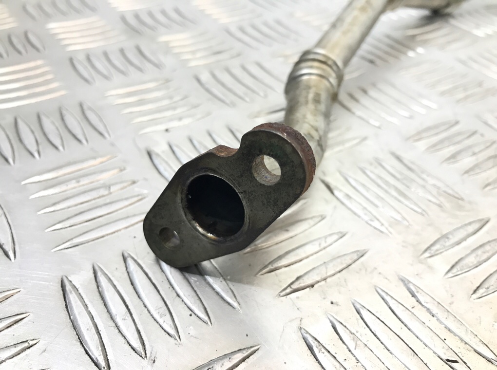 Масляная трубка турбины бу для Ford Mondeo 3 2.0 TDCi, 2006 г. Масляная трубка турбины бу для Ford Mondeo 3 2.0 TDCi, 2006 г.