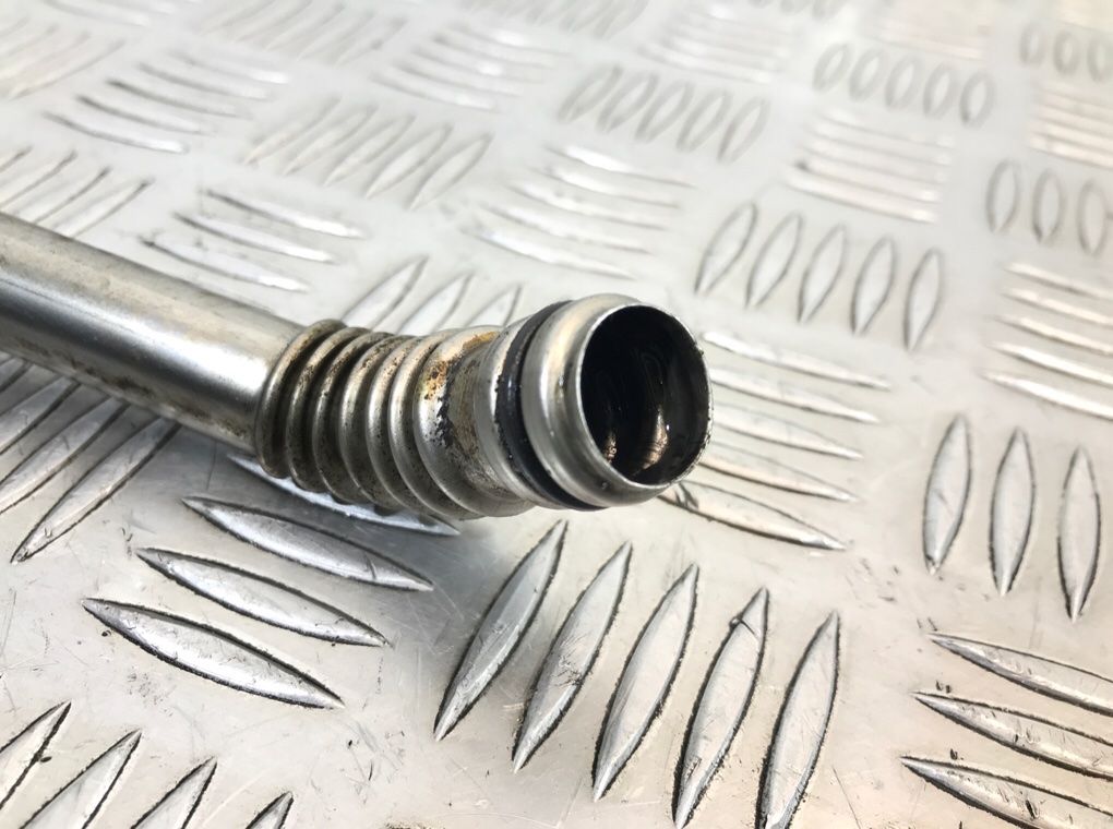 Масляная трубка турбины бу для Ford Mondeo 3 2.0 TDCi, 2006 г. Масляная трубка турбины бу для Ford Mondeo 3 2.0 TDCi, 2006 г.