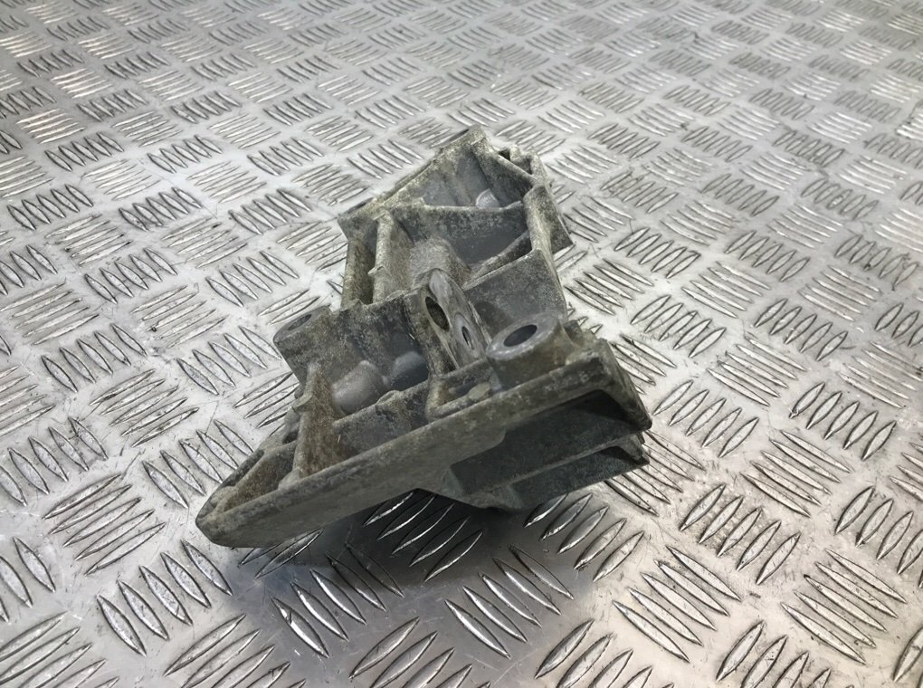Кронштейн двигателя бу для Renault Megane 3 1.4 Ti,  2010 г.