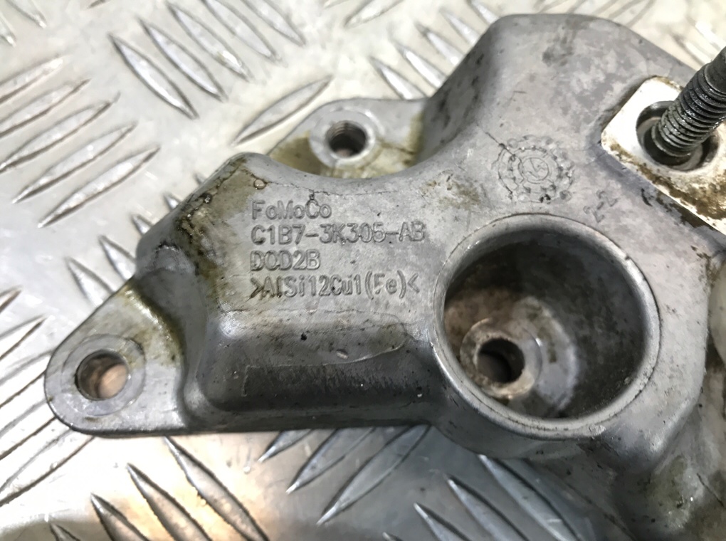 Кронштейн полуоси бу для Ford Fiesta 6 1.0 i,  2016 г.
