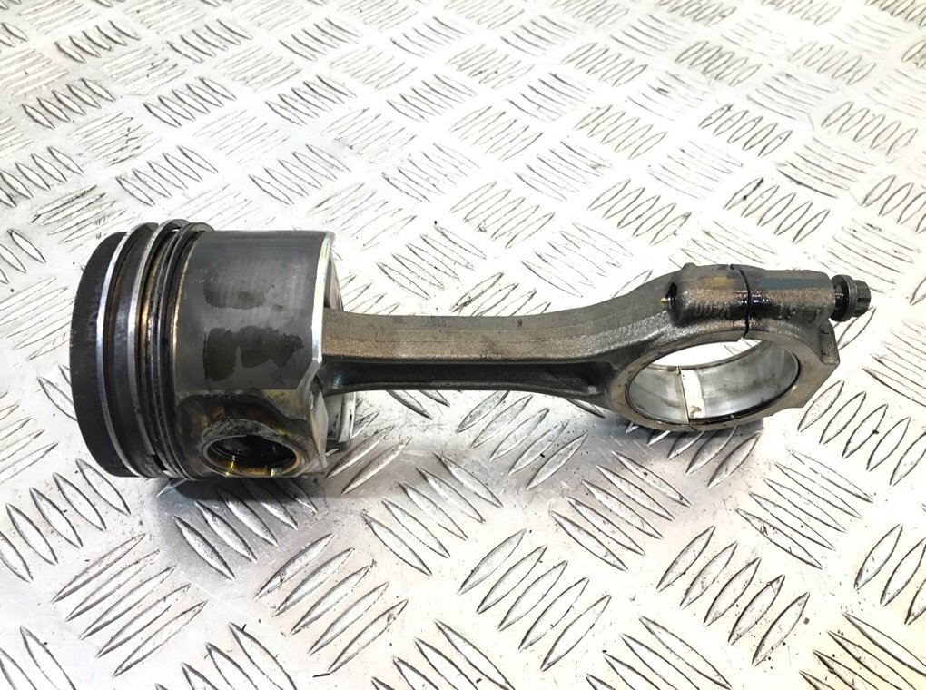 Поршень бу для Volkswagen EOS  2.0 TDi,  2008 г.