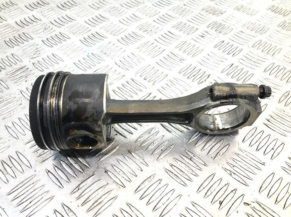 Поршень бу для Volkswagen EOS  2.0 TDi,  2008 г.