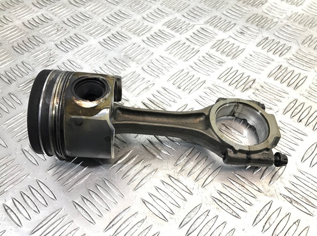 Поршень бу для Volkswagen EOS 2.0 TDi, 2008 г.