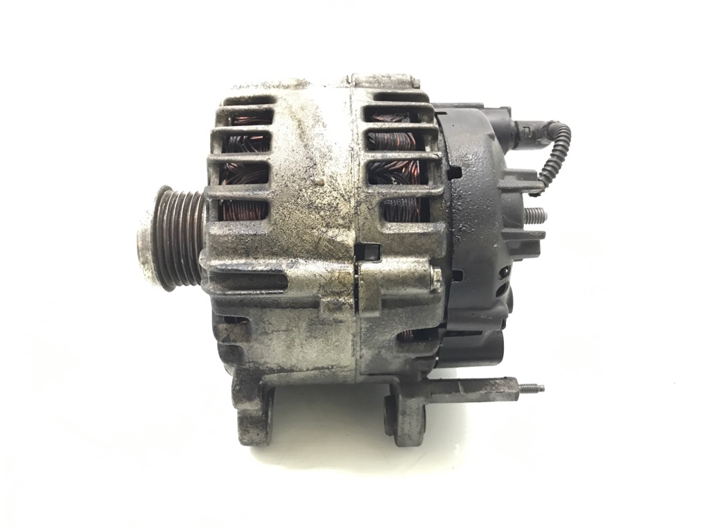 Генератор бу для Volkswagen Golf 6 1.4 TSI, 2010 г. Генератор бу для Volkswagen Golf 6 1.4 TSI, 2010 г.