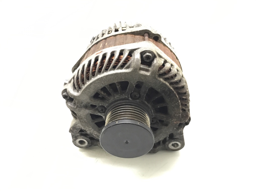 Генератор бу для Renault Laguna 3 2.0 DCi, 2008 г.