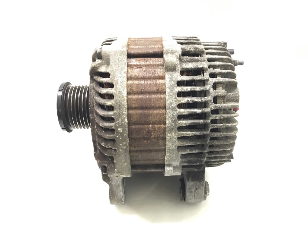 Генератор бу для Renault Laguna 3 2.0 DCi,  2008 г.