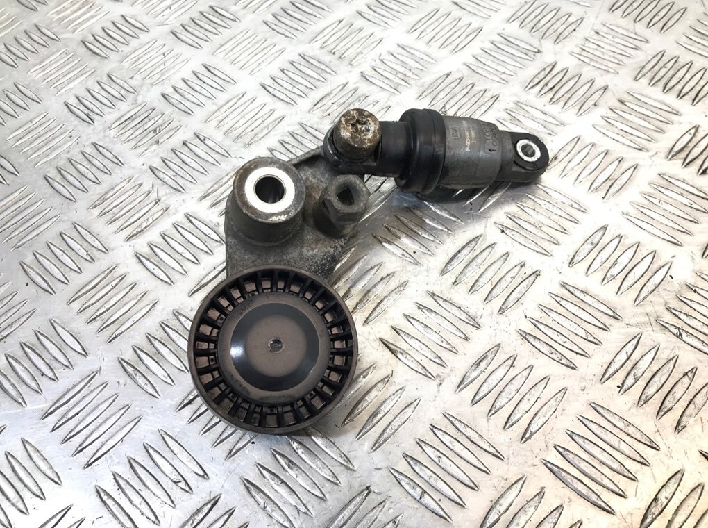 Натяжитель ремня генератора бу для SsangYong Rodius 2.7 XDI, 2013 г.