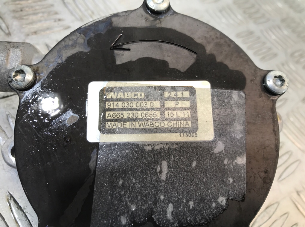 Насос вакуумный бу для SsangYong Rodius  2.7 XDI,  2013 г.