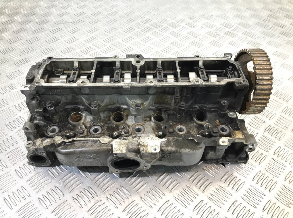 Головка блока цилиндров бу для Ford Fiesta 6 1.4 TDCi, 2011 г.