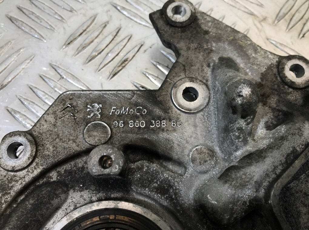 Насос масляный бу для Ford Fiesta 6 1.4 TDCi,  2011 г.
