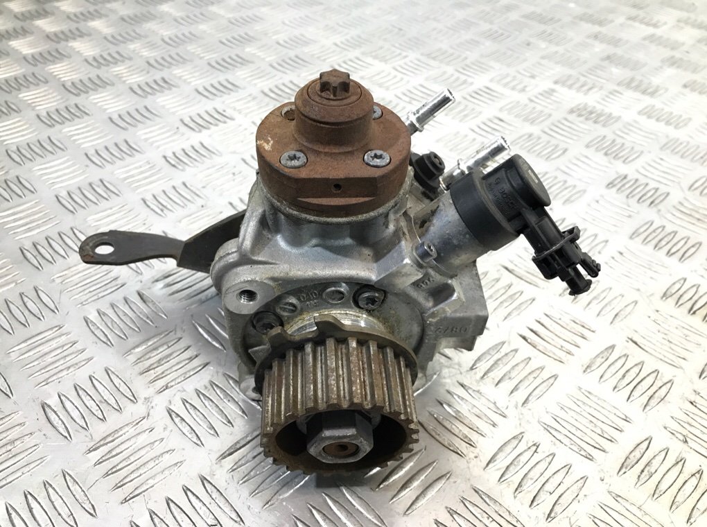 ТНВД бу для Ford Fiesta 6 1.4 TDCi,  2011 г.