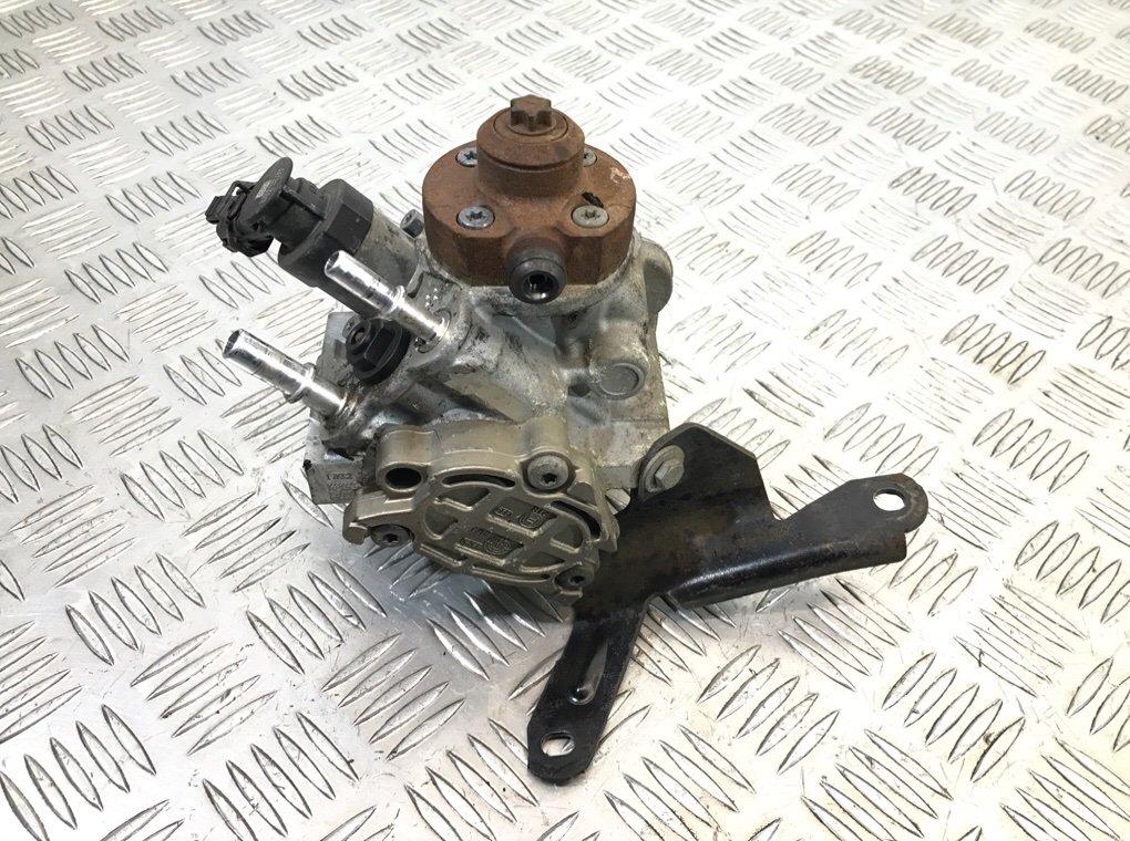 ТНВД бу для Ford Fiesta 6 1.4 TDCi,  2011 г.