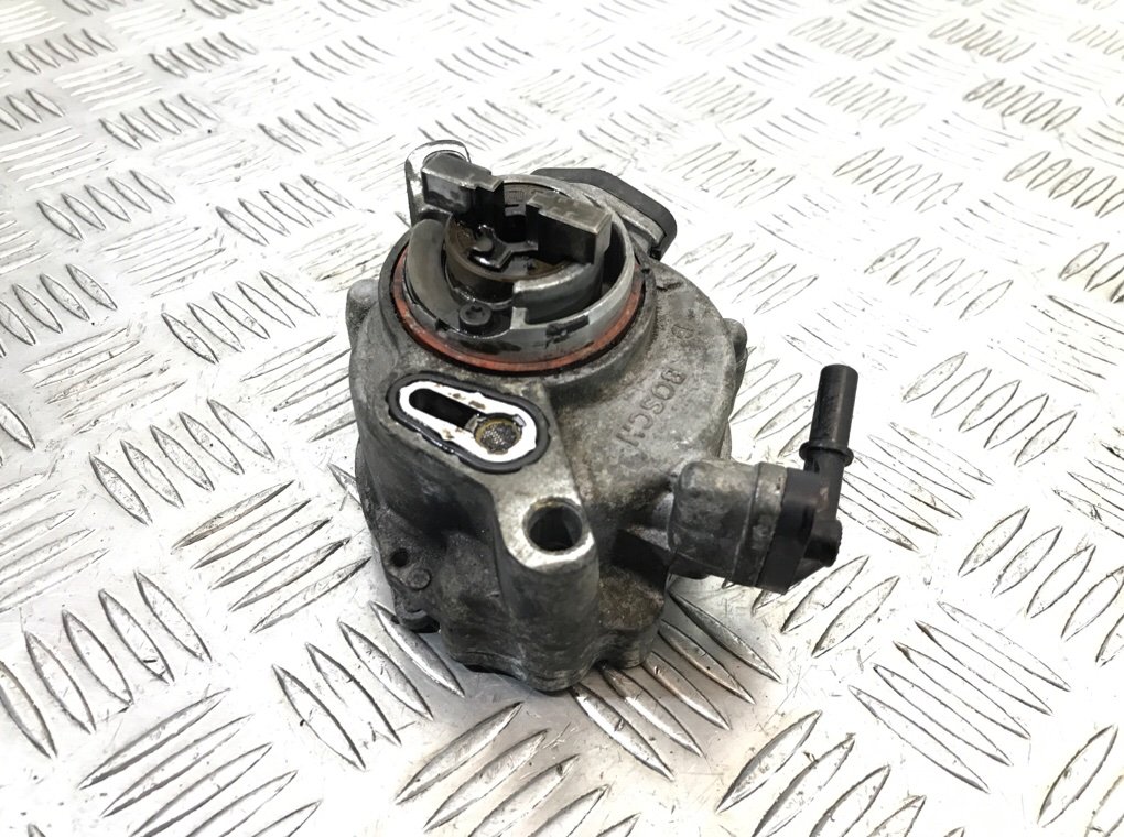 Насос вакуумный бу для Ford Fiesta 6 1.4 TDCi,  2011 г.