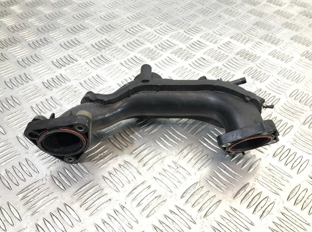 Патрубок вентиляции картера бу для Ford Fiesta 6 1.4 TDCi,  2011 г.
