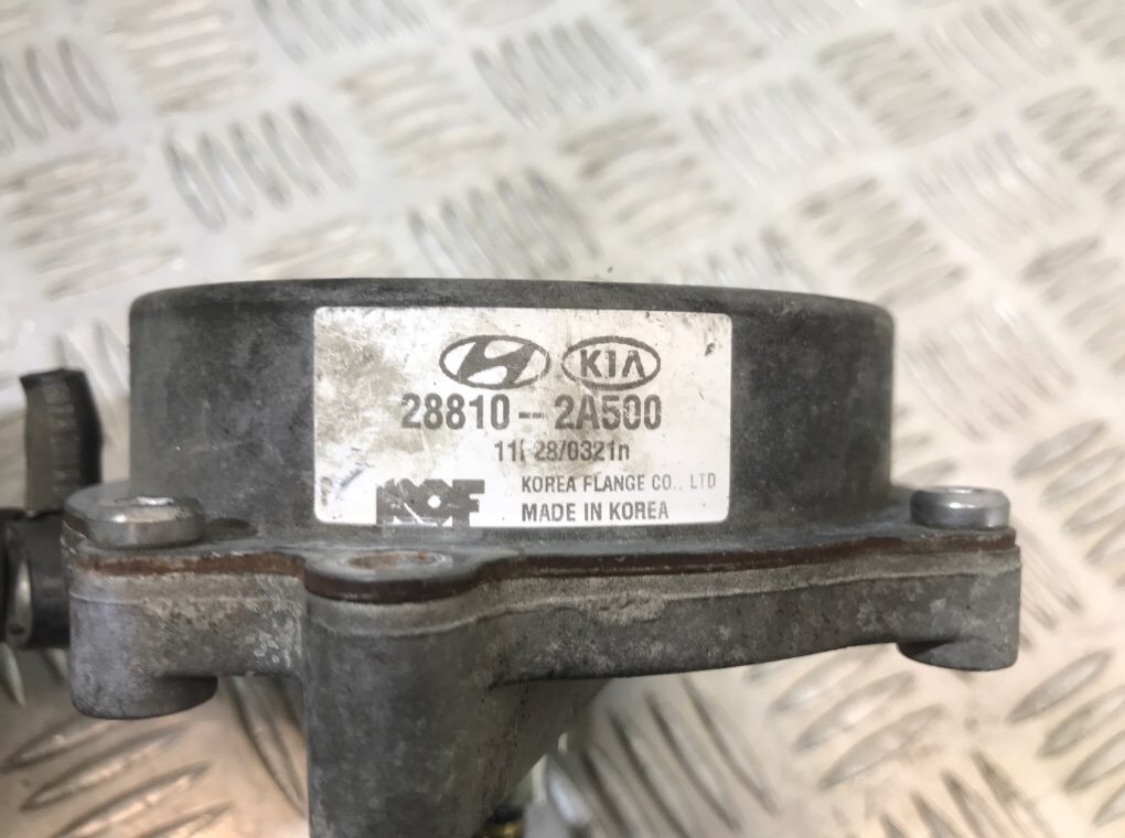 Насос вакуумный бу для Hyundai i40  1.7 CRDi,  2011 г.