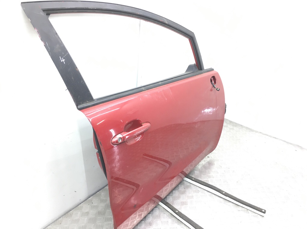 Дверь передняя правая бу для Kia Rio 3. 1.4 CRDi,  2013 г.