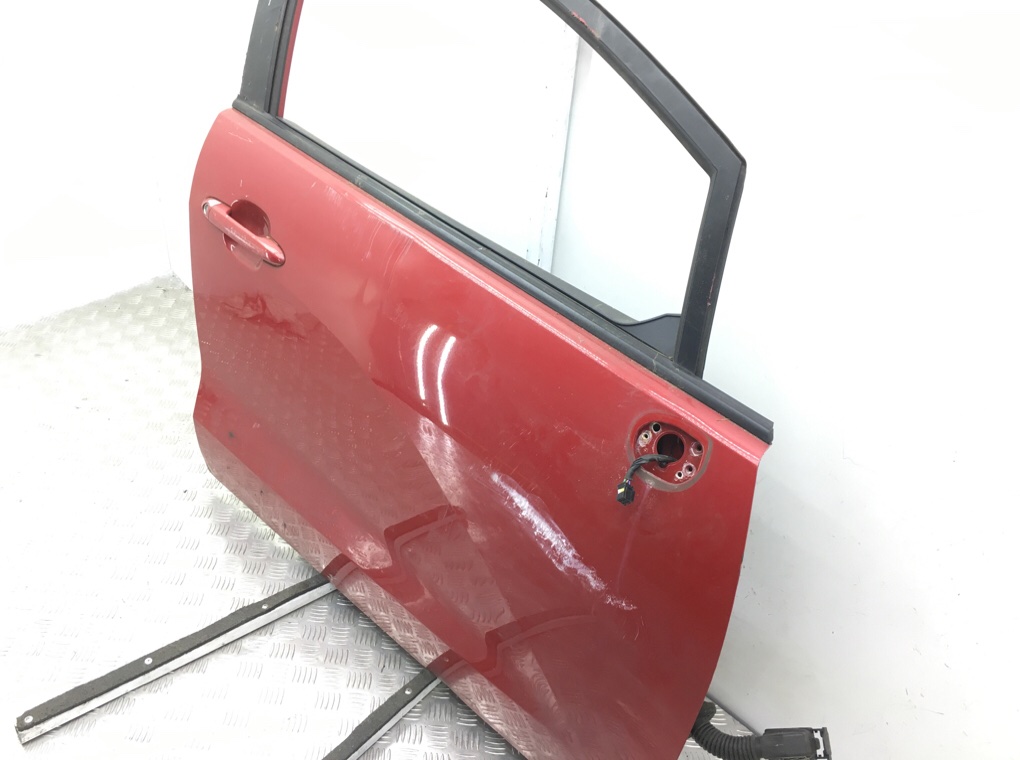 Дверь передняя правая бу для Kia Rio 3. 1.4 CRDi,  2013 г.