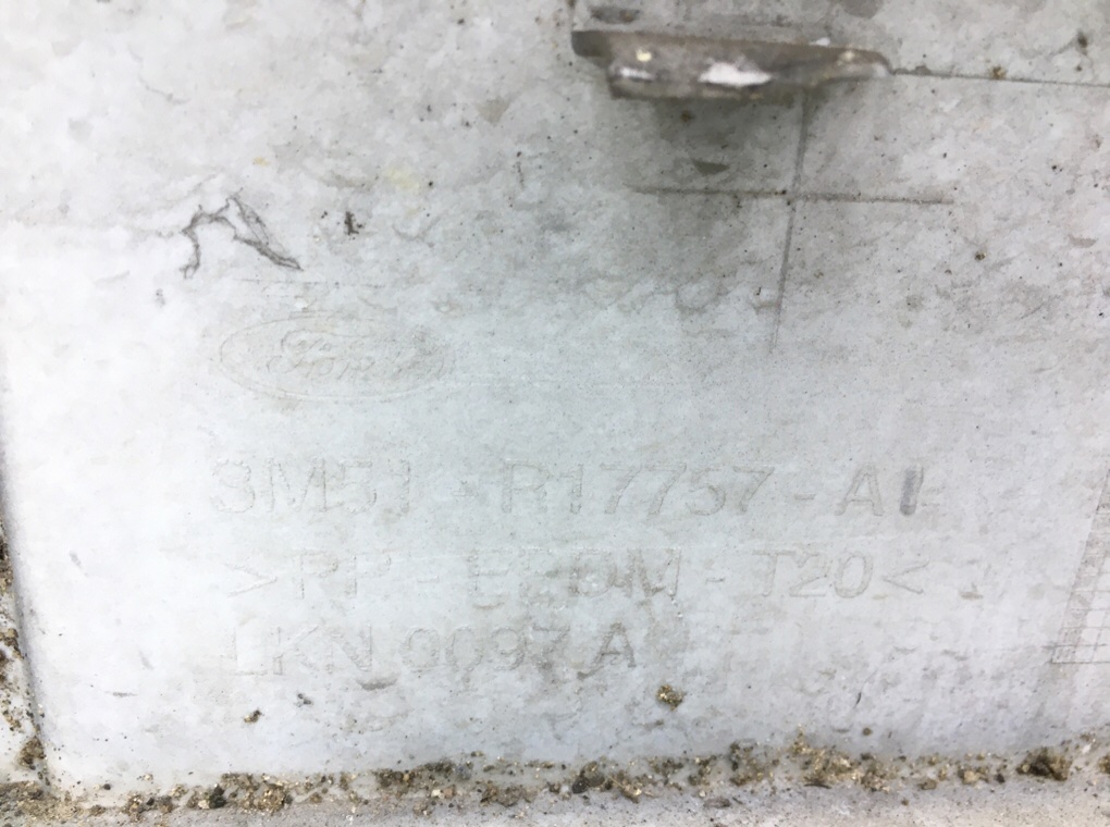 Бампер передний бу для Ford C-Max  1.6 i,  2005 г.