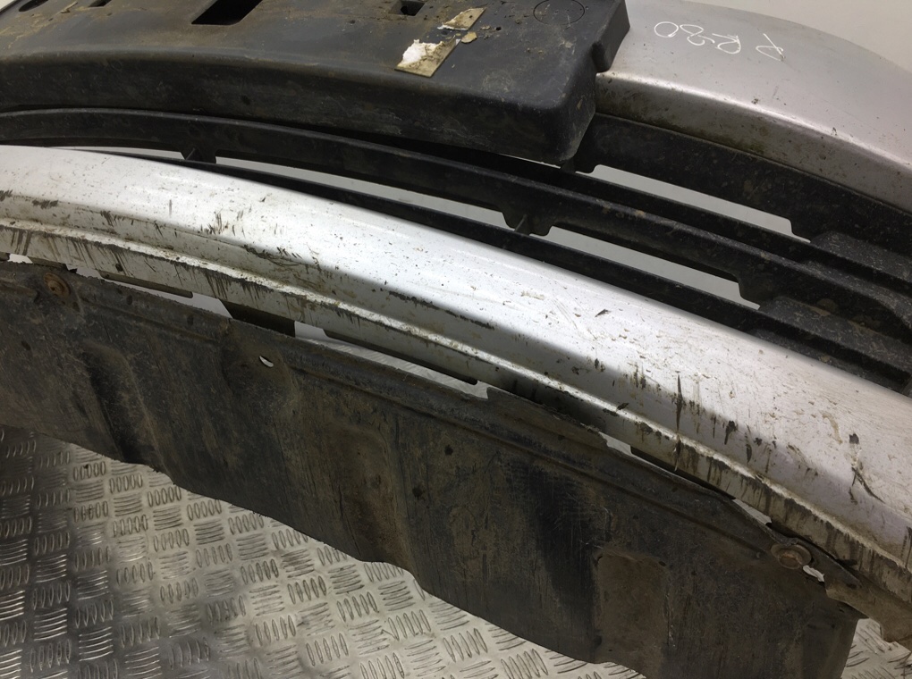 Бампер передний бу для Mazda 6  2 2.0 TD,  2008 г.