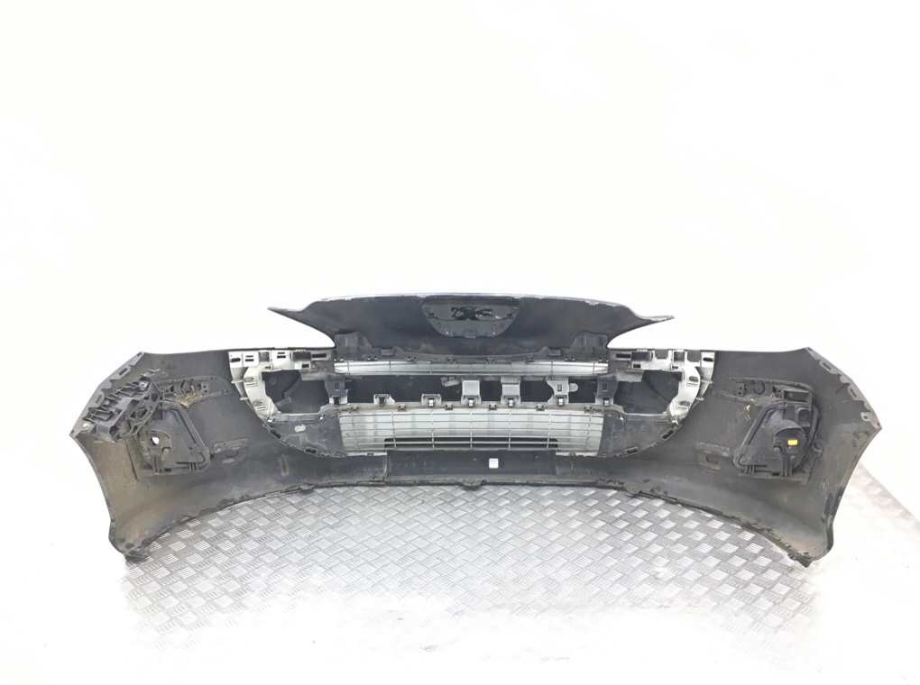 Бампер передний бу для Peugeot 308 T7 1.6 i, 2009 г. Бампер передний бу для Peugeot 308 T7 1.6 i, 2009 г.