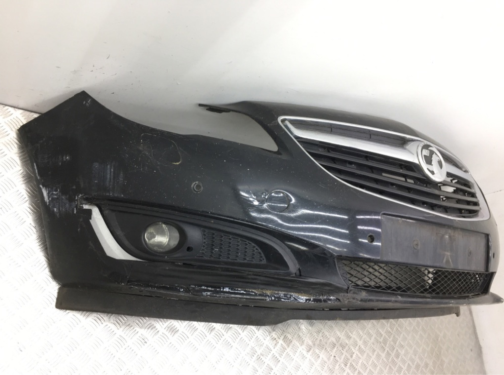 Бампер передний бу для Opel Insignia  1.6 CDTi,  2015 г.