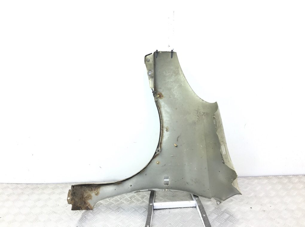 Крыло переднее правое бу для Toyota Yaris Verso  1.3 i,  2001 г.