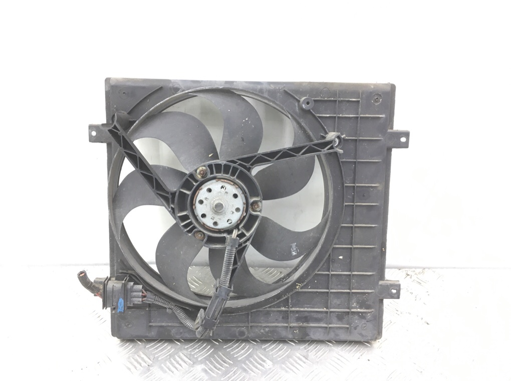 Вентилятор радиатора бу для Volkswagen Fox 1.2 i, 2006 г.