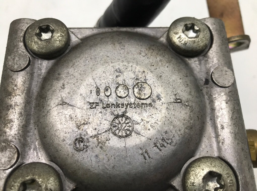 Насос гидроусилителя руля бу для Ford Focus 1 1.6 i,  2002 г.