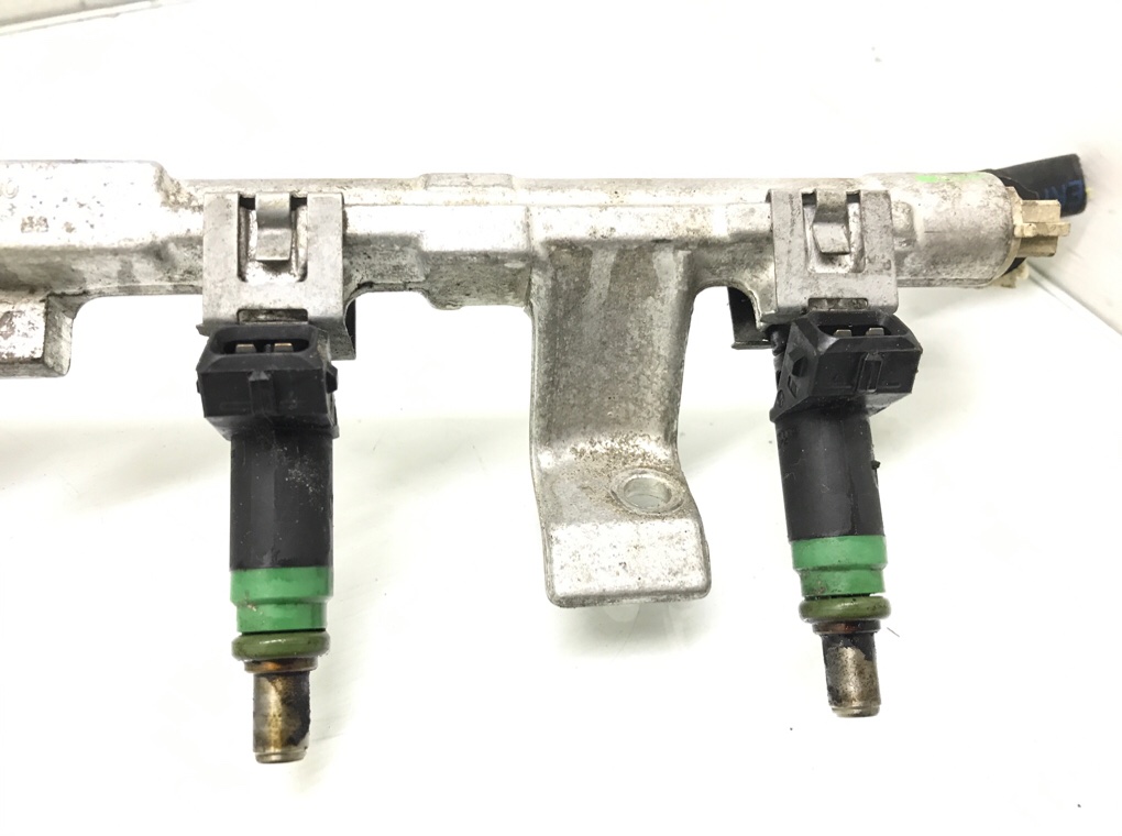 Топливная рампа бу для Ford Focus 1 1.6 i,  2002 г.