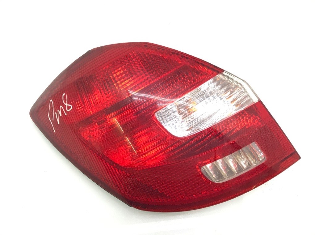 Фонарь задний левый бу для Skoda Fabia 2 1.6 TDi, 2010 г.