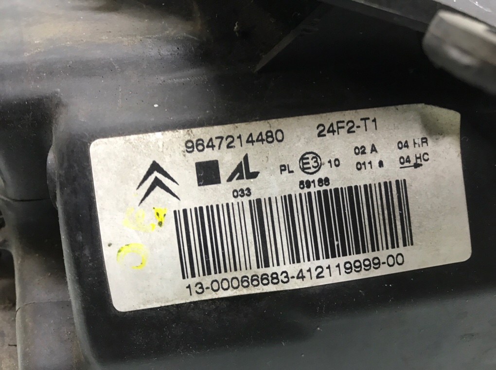 Фара левая бу для Citroen C3  1.4 i,  2002 г.
