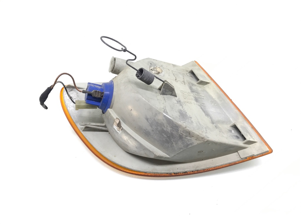 Поворотник левый бу для Mercedes Vito W638 ,  2000 г.