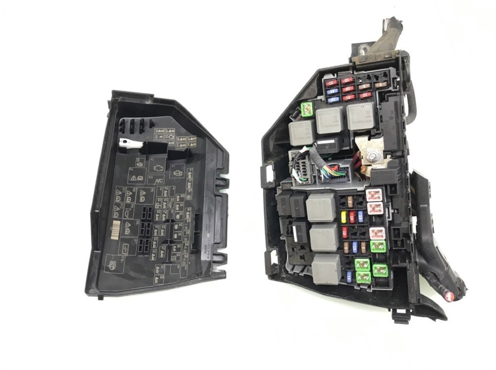 Блок предохранителей бу для Ford Mondeo 4 2.0 TDCi, 2007 г.