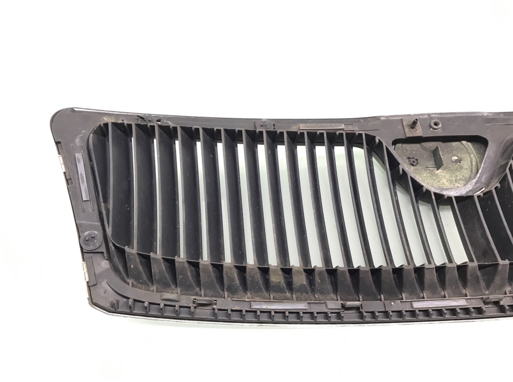 Решетка радиатора бу для Skoda Octavia A5 1.9 TDi,  2006 г.