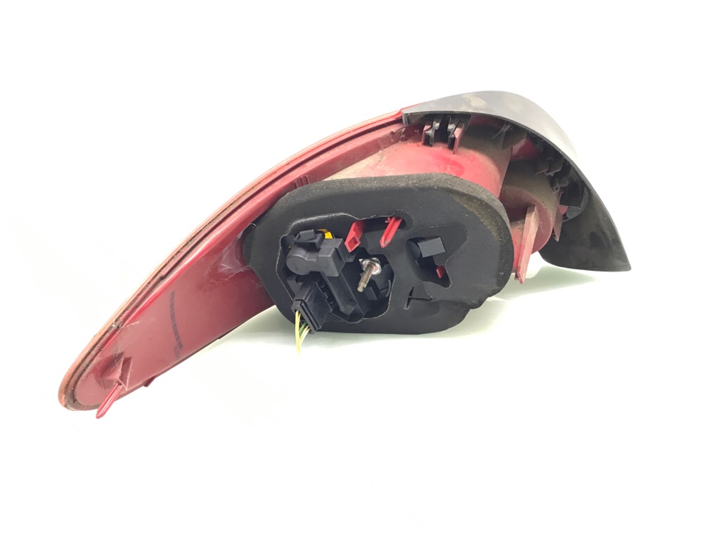 Фонарь задний правый бу для Peugeot 206 CC 1.6 i,  2005 г.