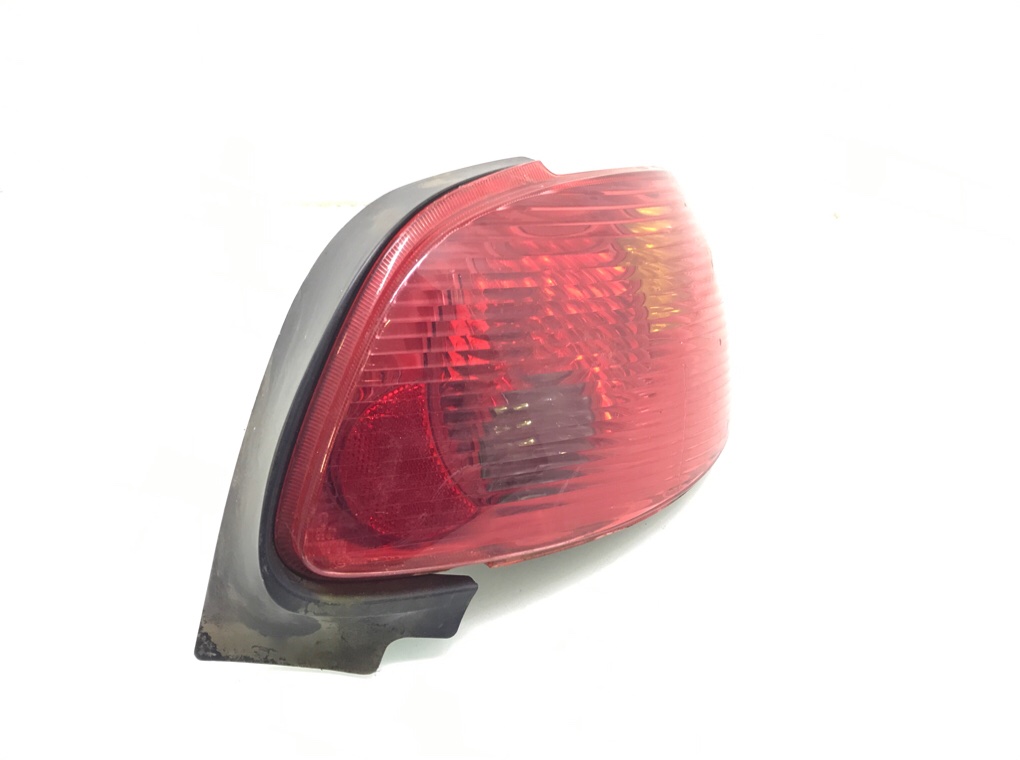 Фонарь задний правый бу для Peugeot 206 CC 1.6 i,  2005 г.