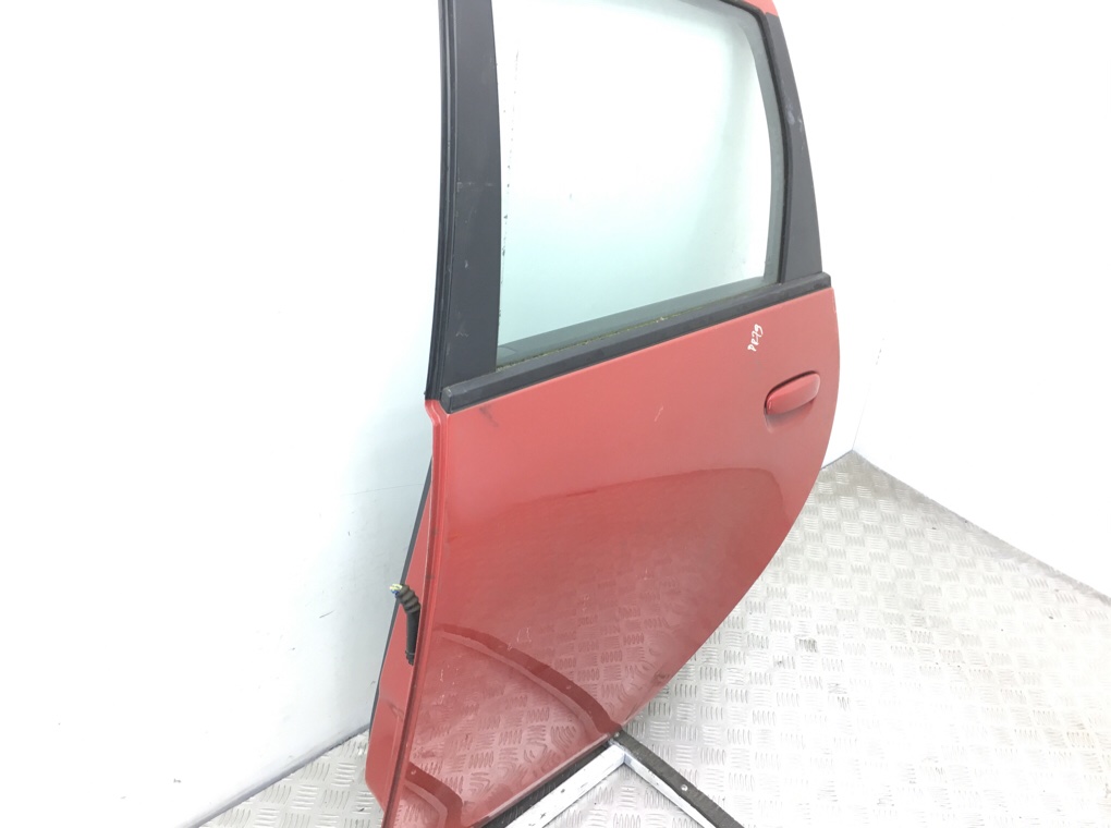 Дверь задняя левая бу для Mitsubishi Colt  1.3 i,  2009 г.