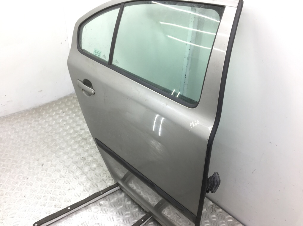 Дверь задняя правая бу для Skoda Octavia A5 1.9 TDi, 2006 г. Дверь задняя правая бу для Skoda Octavia A5 1.9 TDi, 2006 г.