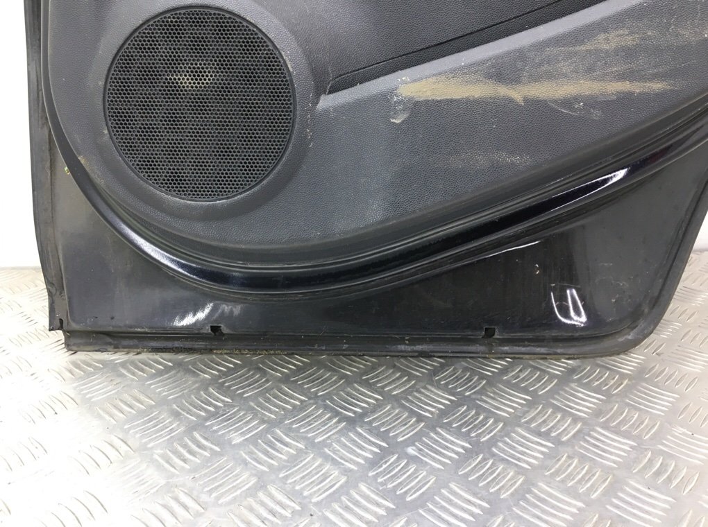 Дверь задняя правая бу для Opel Corsa D 1.2 i, 2009 г. Дверь задняя правая бу для Opel Corsa D 1.2 i, 2009 г.