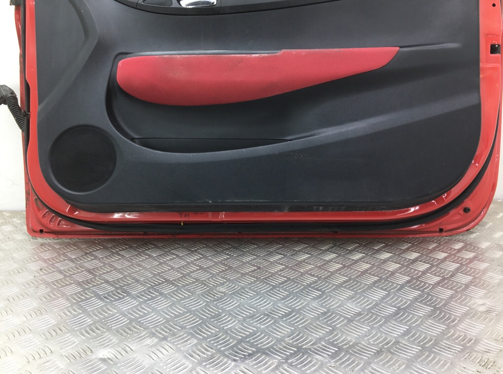 Дверь передняя правая бу для Hyundai i20  1.2 i,  2009 г.