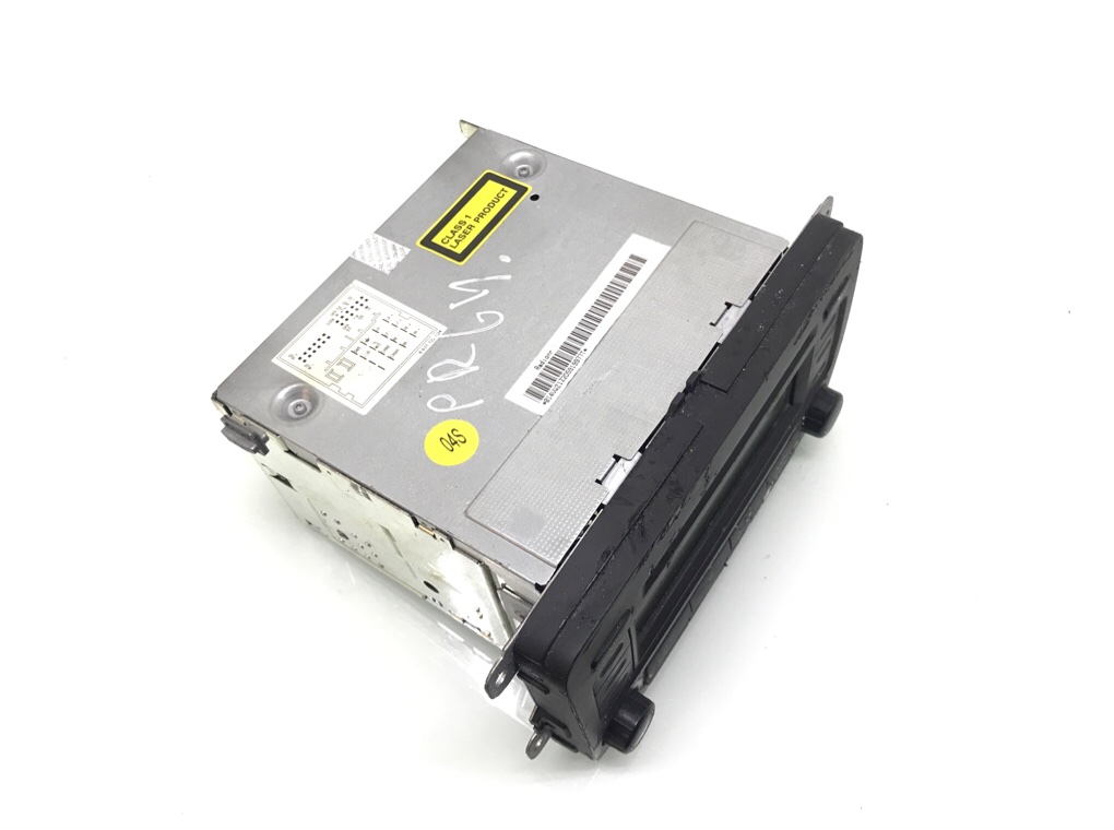 Магнитола бу для Volkswagen Golf 5 1.9 TDi, 2004 г. Магнитола бу для Volkswagen Golf 5 1.9 TDi, 2004 г.