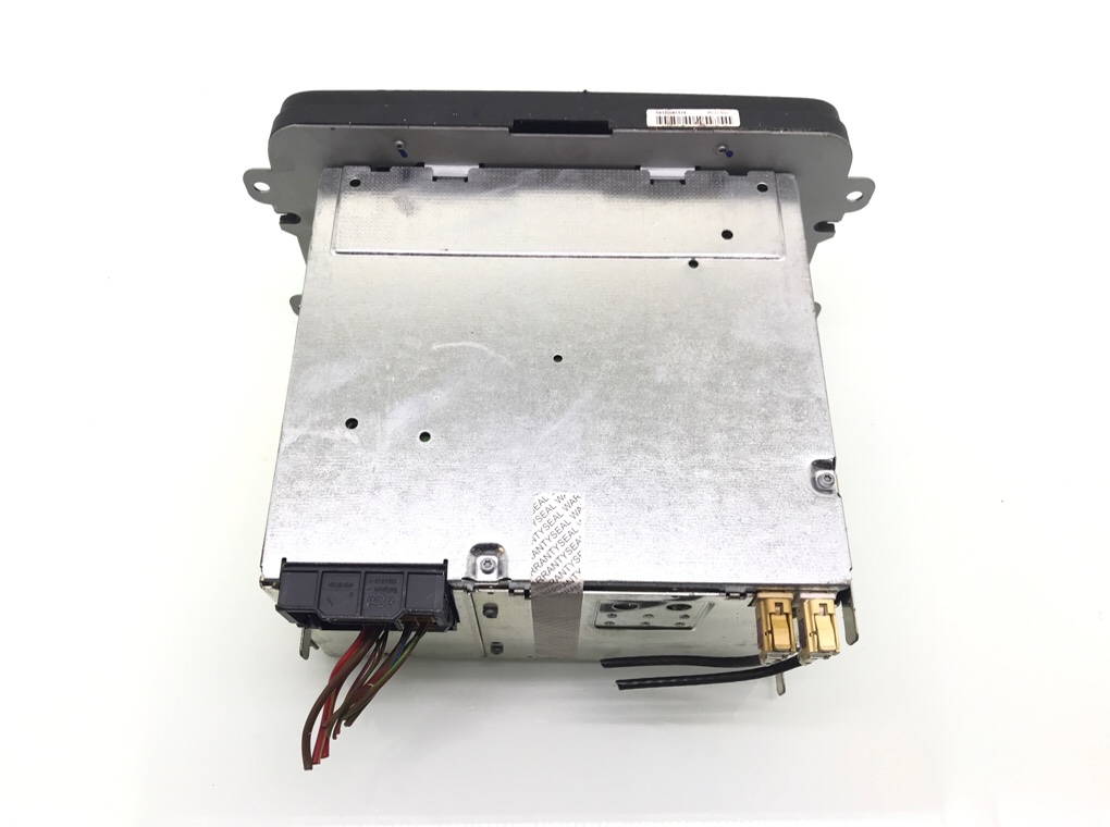 Магнитола бу для Volkswagen Golf 5 1.9 TDi, 2004 г. Магнитола бу для Volkswagen Golf 5 1.9 TDi, 2004 г.